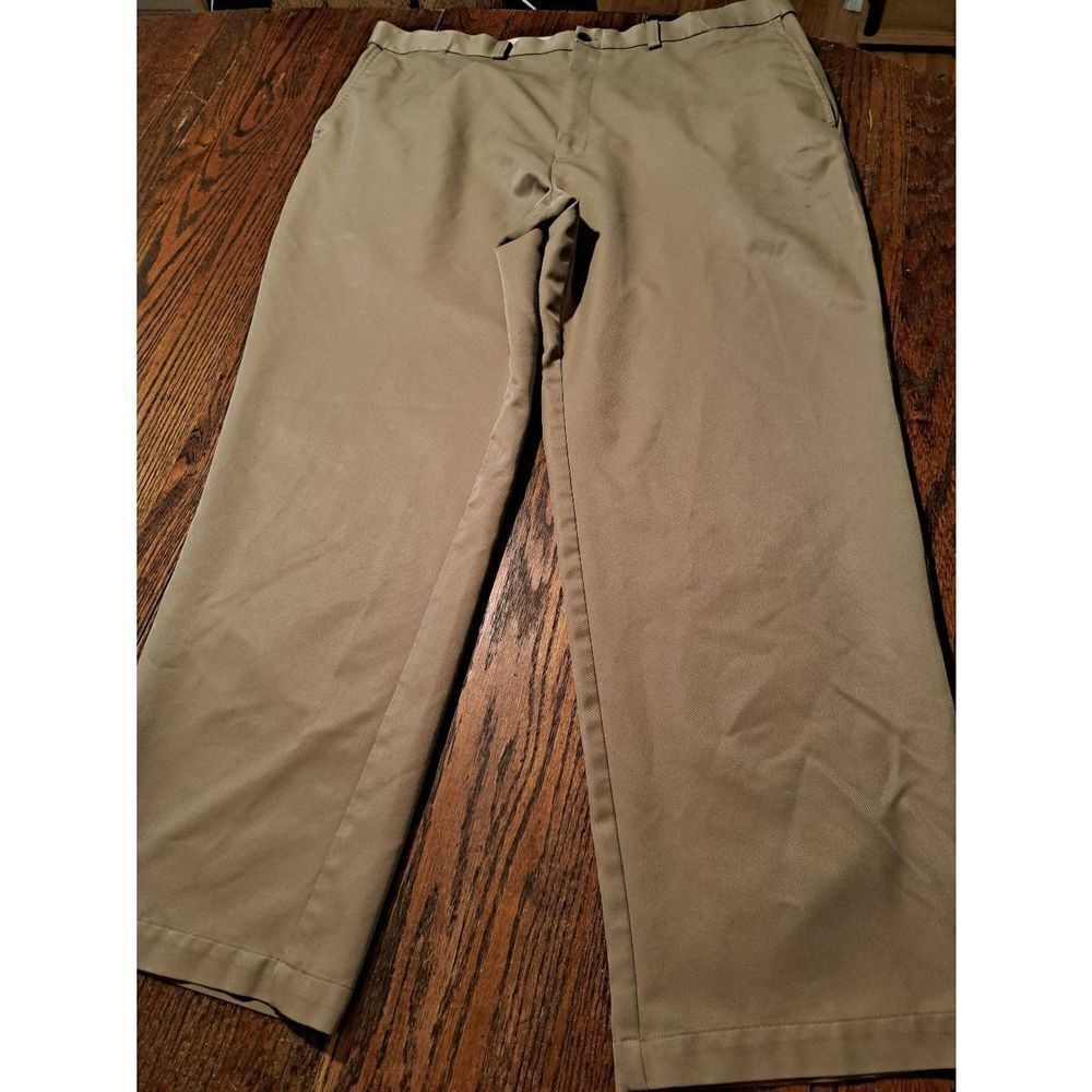 40x31 Haggar Tan Khaki Flat Front Dress Casual Pants with Pockets and Belt Loops
